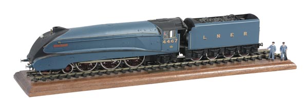 A scratch built model of an L.N.E.R. A4 Streamline locomotive No.4467 ‘Wild Swan’, built in 7mm