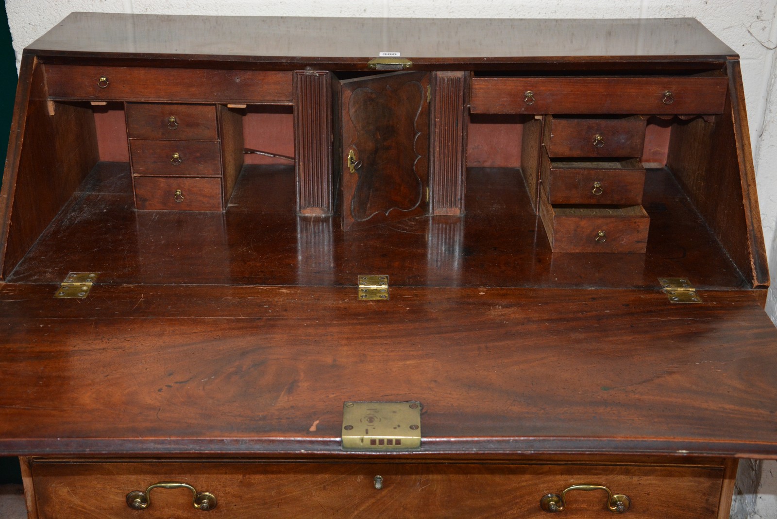 A George III mahogany bureau with four long graduated drawers - Image 2 of 2