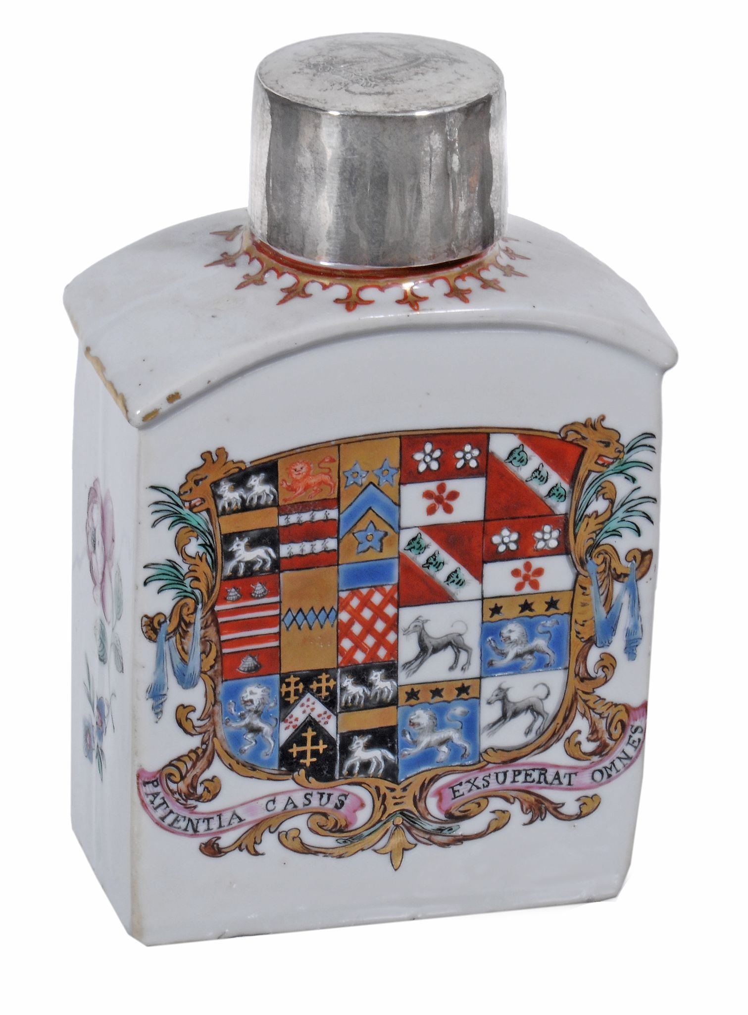 A Chinese porcelain armorial tea caddy,   Qing Dynasty, Qianlong (1736-95), painted with the arms