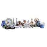 A miscellaneous selection of ceramics   to including; two pot lids, a modern Italian creamware