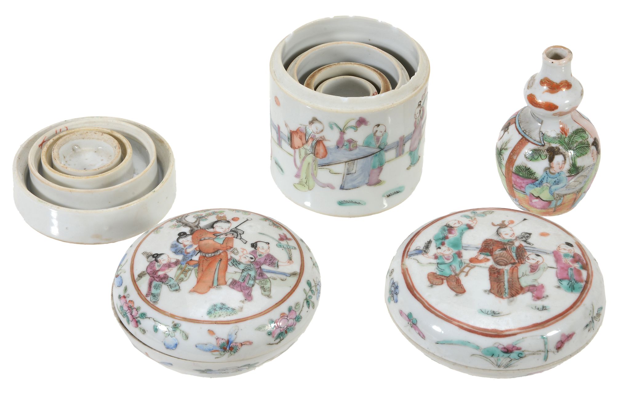 Two Famille Rose circular boxes and covers, 19th century  Two Famille Rose circular boxes and - Image 2 of 2