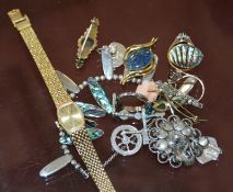 A quantity of assorted jewellery to include a rotary wristwatch, brooch, rings, necklace etc