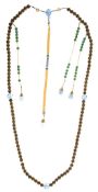 A Mandarin necklace  ,  chaozhu  ,  Qing-twentieth century  , the evenly sized 108 aloeswood beads