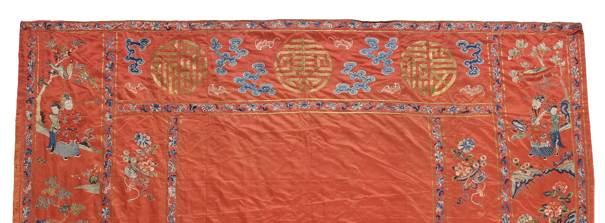 A large red silk ground commemorative hanging, 19th century , embroidered with Magu serving the - Image 7 of 7