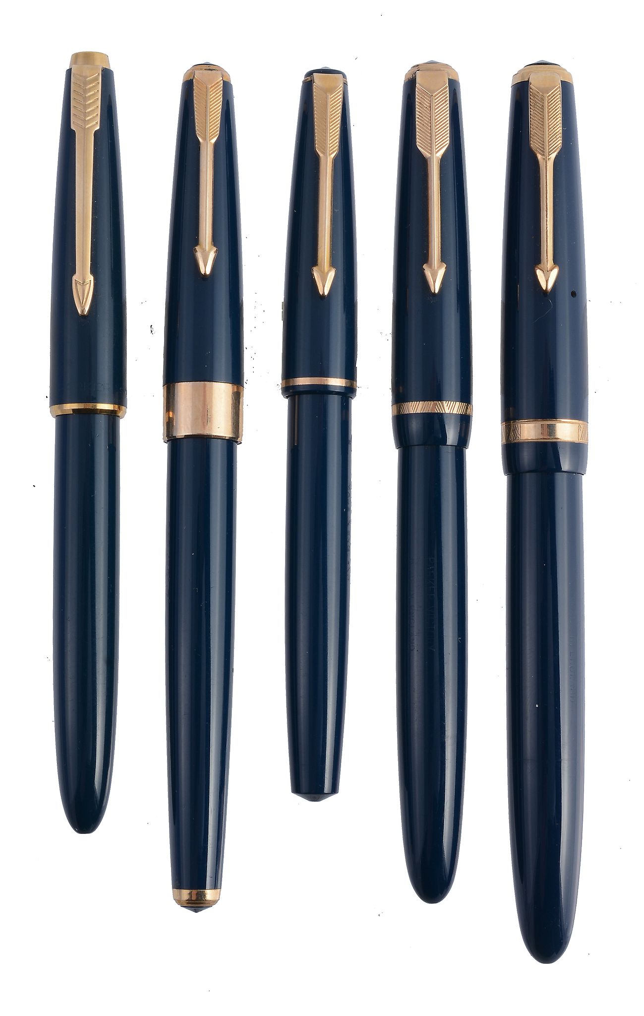 Parker, Duofold, Maxima, a blue fountain pen, with an engraved cap band  Parker, Duofold, Maxima,