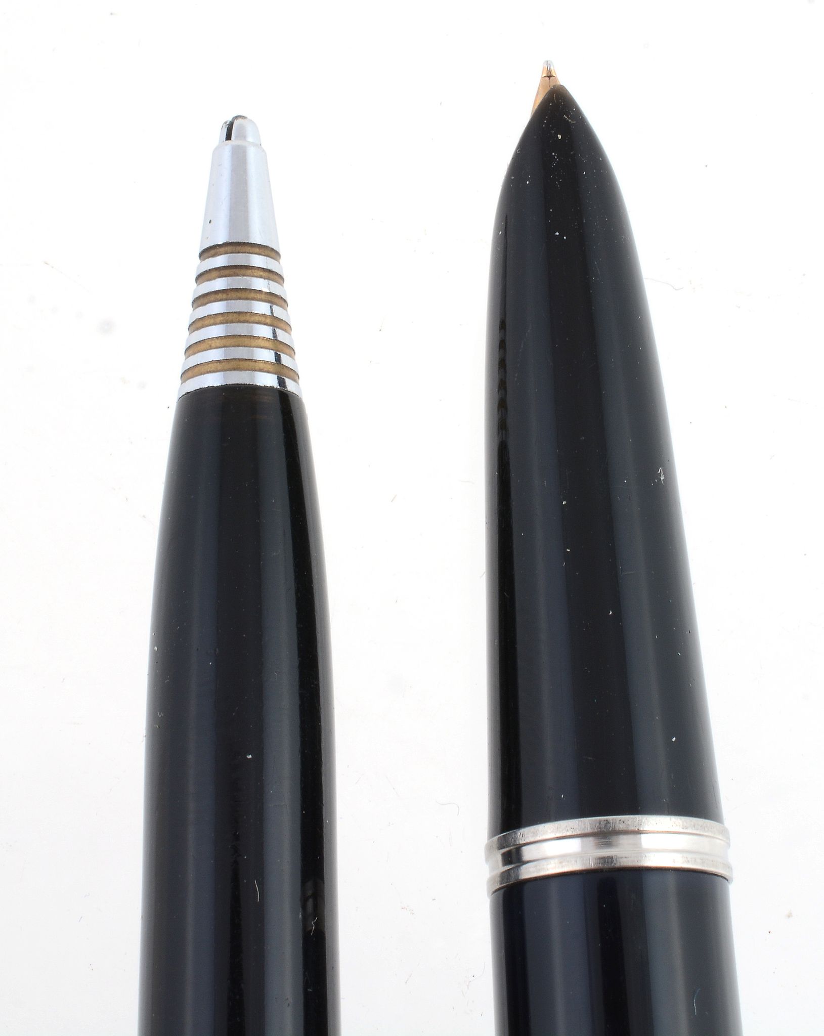 Parker, 51, a black fountain pen, circa 1947, with a striated cap  Parker, 51, a black fountain pen, - Image 2 of 2