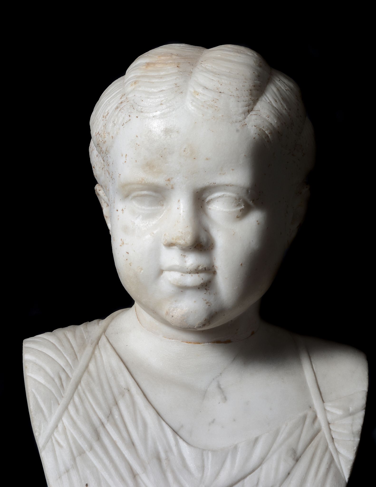 An Imperial Roman sculpted marble head of a girl, 1st - early 2nd Century A.D - Image 5 of 6