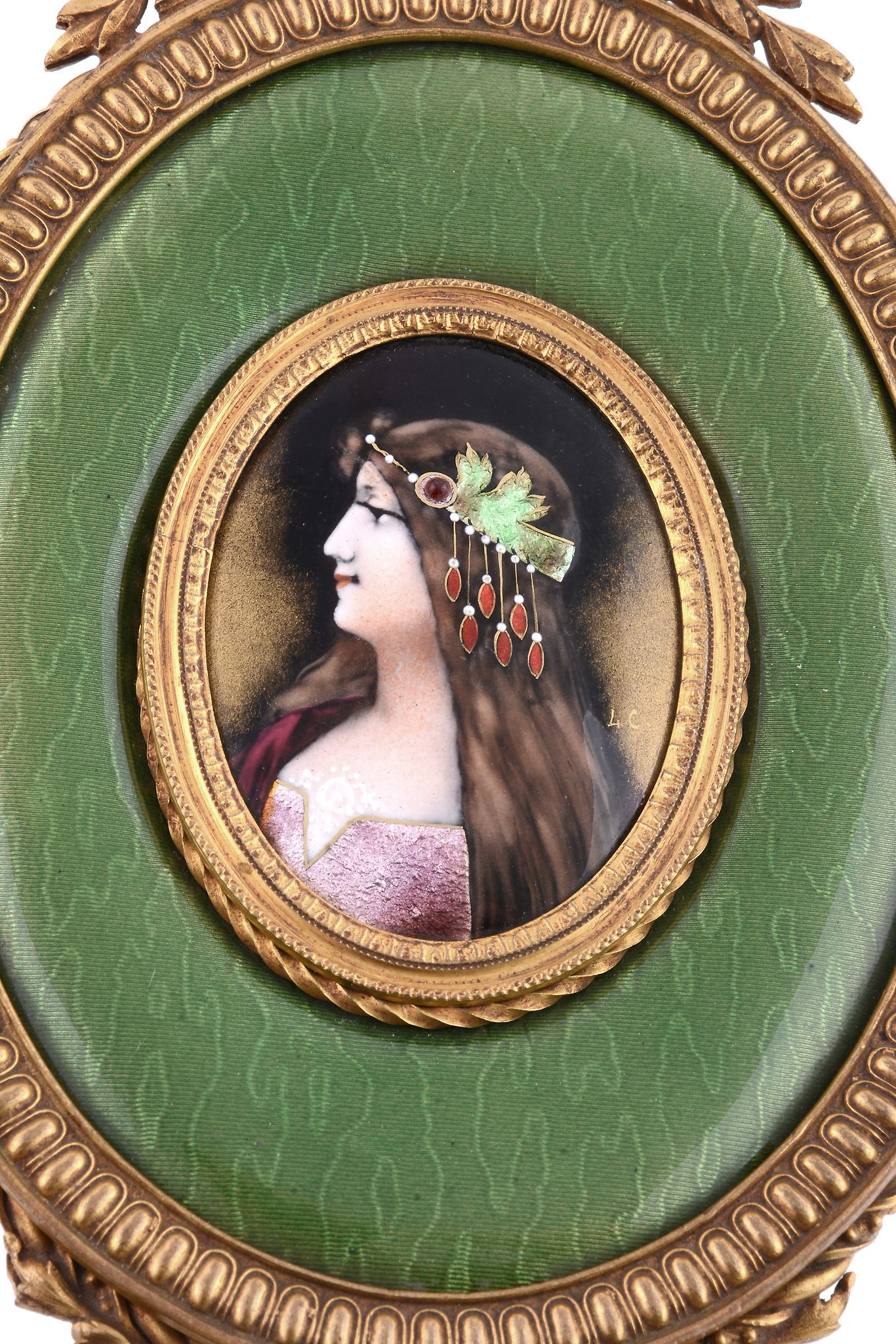 A French gilt metal and Limoges Revival enamel hand mirror, circa 1900, the oval plaque painted - Image 2 of 4