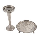 A silver shaped circular waiter by J. B. Chatterley & Sons Ltd, Birmingham 1983, 15.5cm (6in)