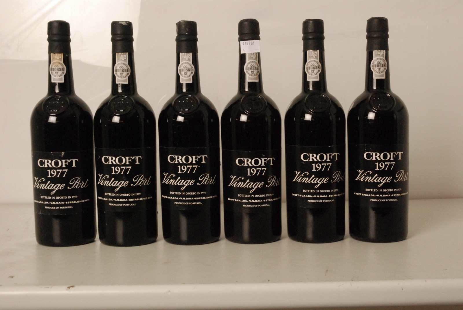 Croft Vintage Port 1977 12 bts OWC  Croft Vintage Port 1977  12 bts OWC - Image 2 of 2