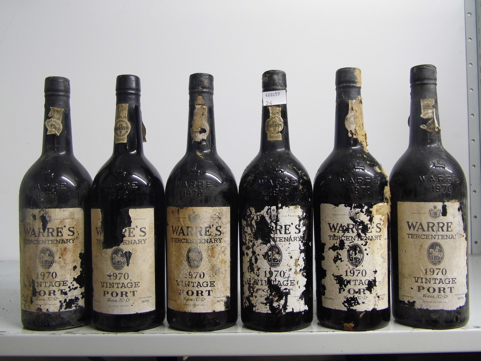 Warre's Vintage Port 1970 12 bts Scrappy labels  Warre's Vintage Port     1970  12 bts Scrappy - Image 2 of 2