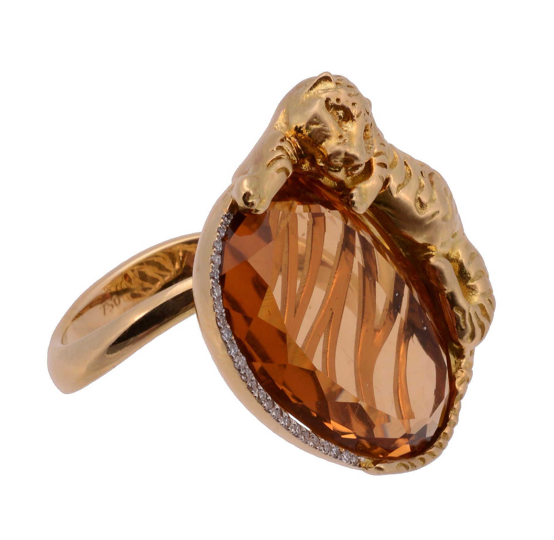 A citrine dress ring, the flattened oval shaped citrine with a recumbent tiger surmount, with - Image 2 of 2