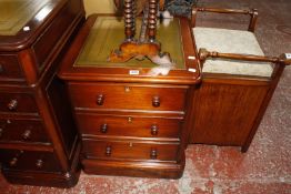 A small reproduction chest of drawers £80-120