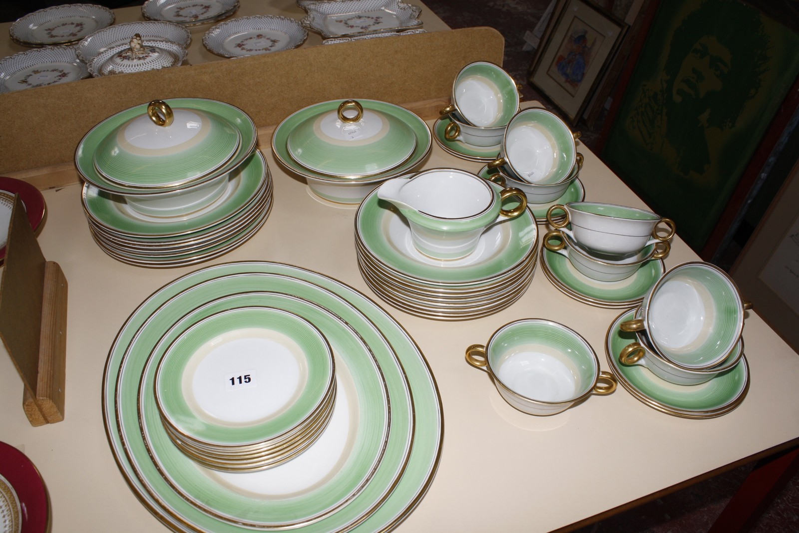 A Shelley 'Swirls' pattern part dinner service, in green. £80-100