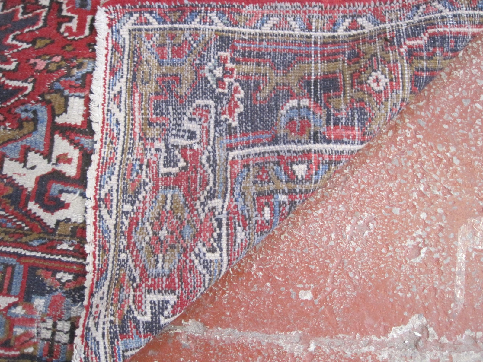 A Persian Heriz carpet 250 x 212cm £100-150 - Image 2 of 2