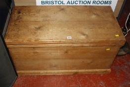 A Victorian pine storage box 96cm wide £30-50
