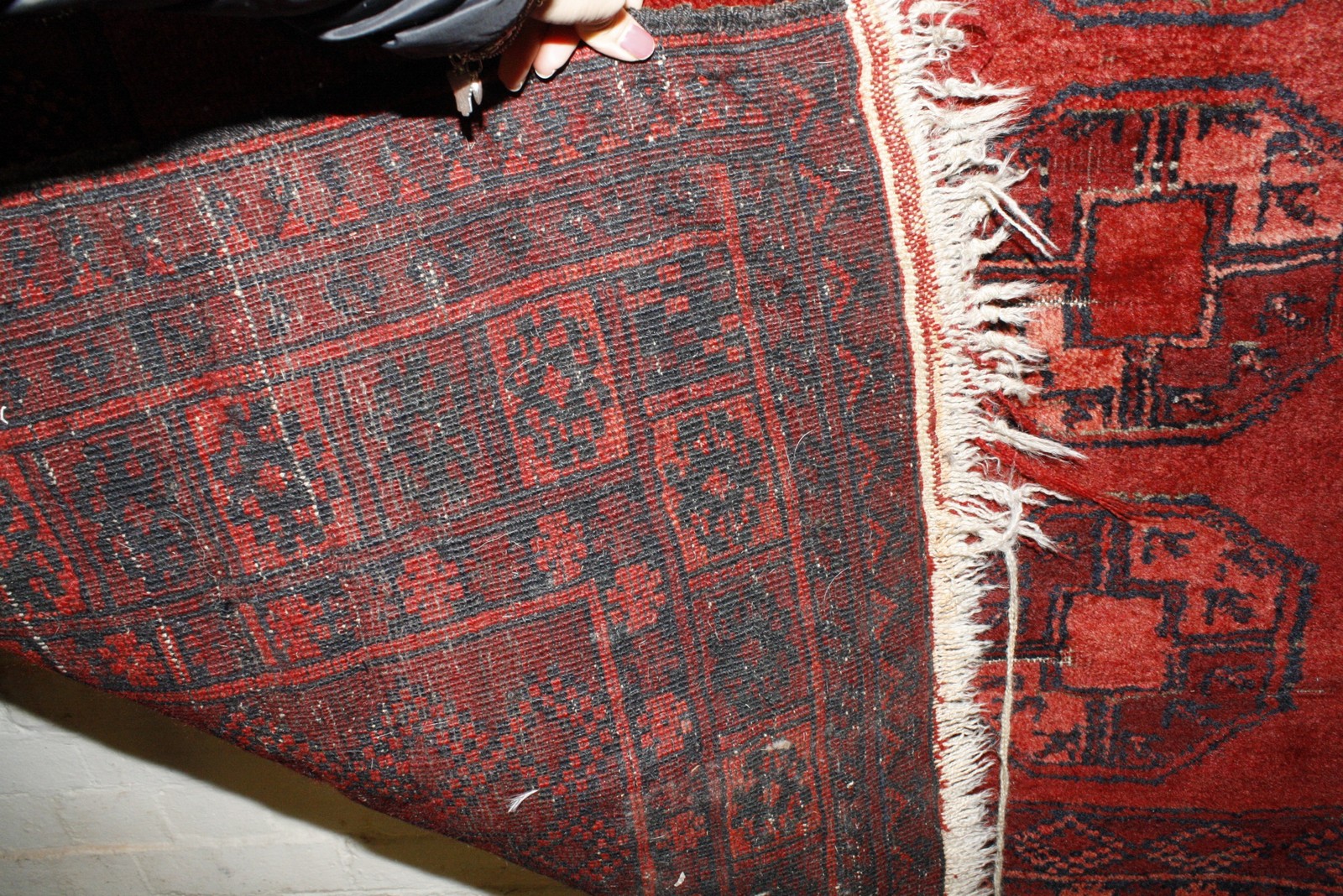 A Caucasian rug with stylised foliate design approx 176 x 142cm - Image 2 of 2