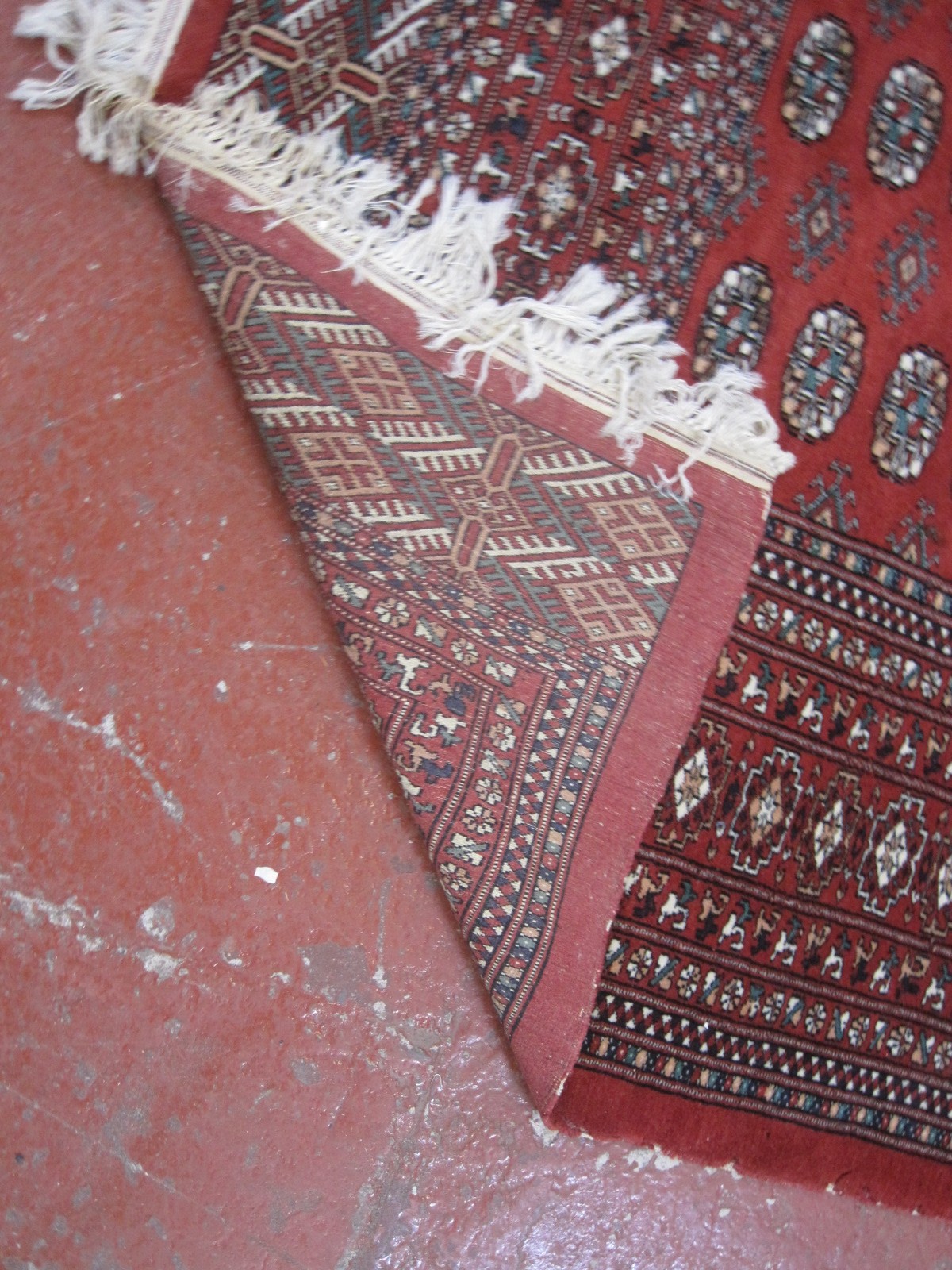 A Bokhara carpet approx 310 x 110cm - Image 2 of 2