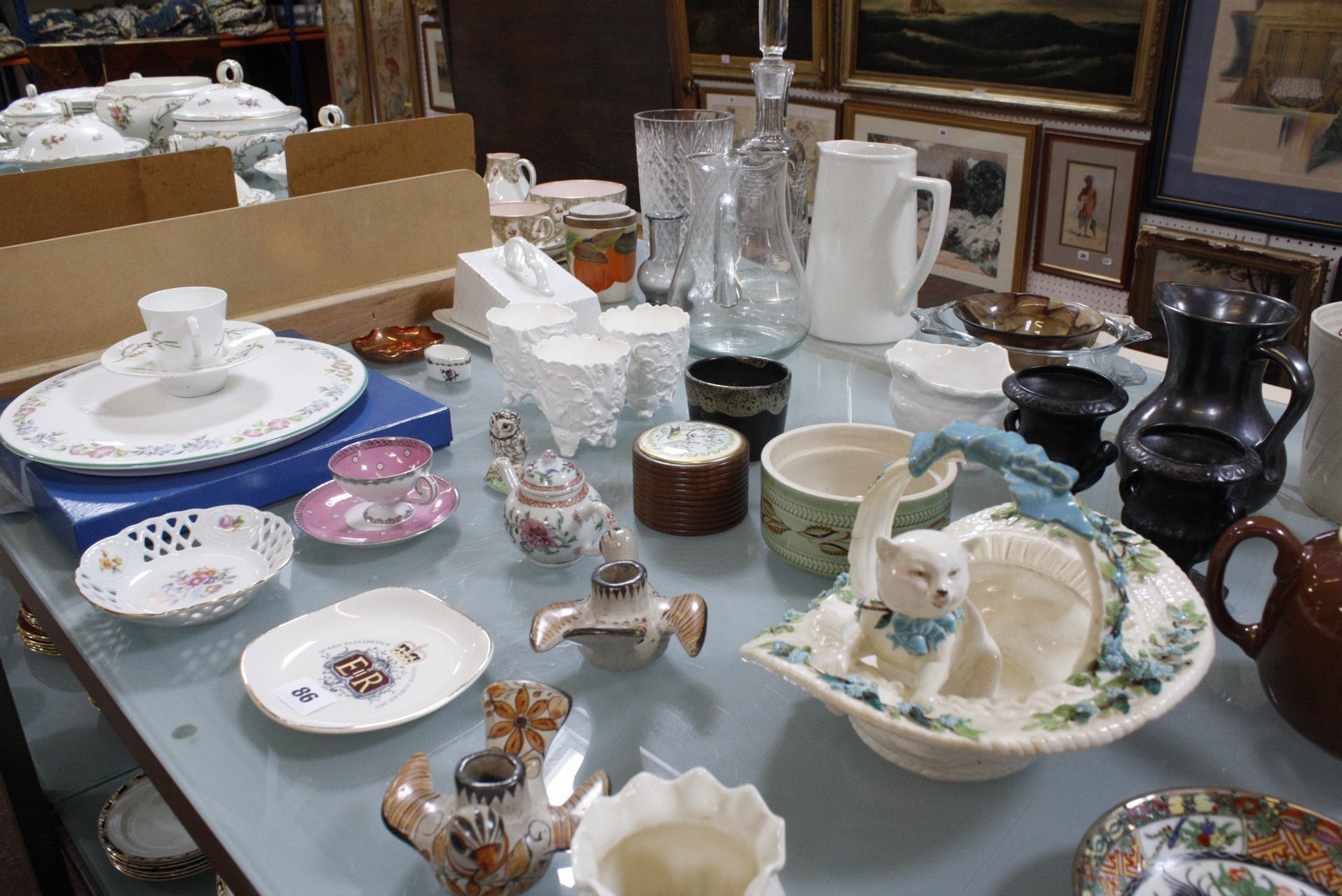 A quantity of ceramics and glass to include, a Royal Doulton 'Larchmont' pattern part tea service, a - Image 3 of 3