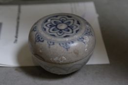 A Medieval 15th Century Hoi An hoard shipwreck salvaged lidded box, with certificate of