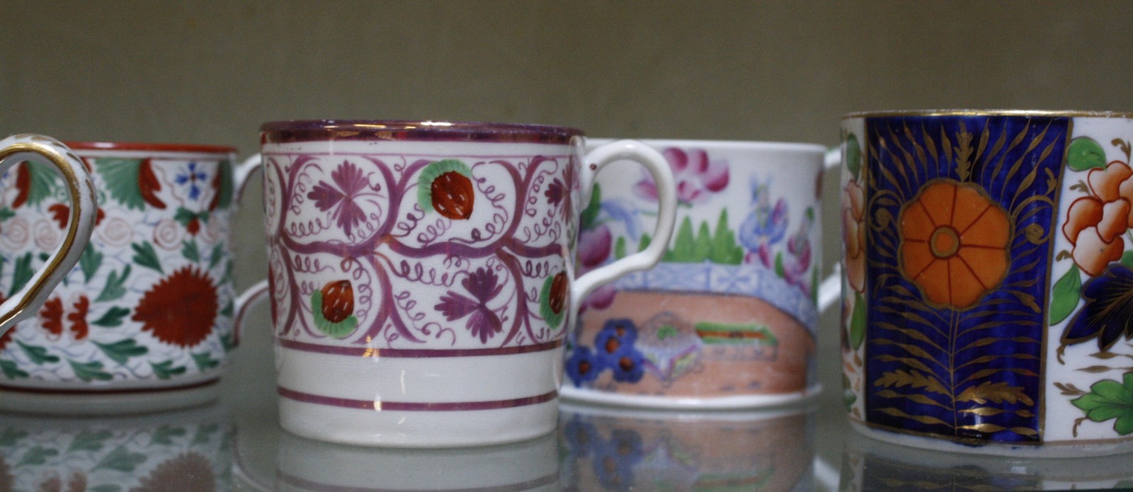 Fourteen assorted coffee cans, to include Copeland, pink lustre ware, Imari palette examples etc - Image 2 of 2