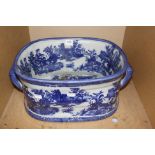 A Victorian blue and white two-handled foot bath, 20cm high