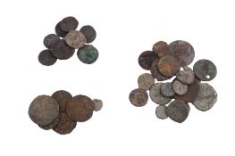 Nuremburg jetons (5),   generally fine, and a small quantity of late Roman bronze, poor. (Lot)