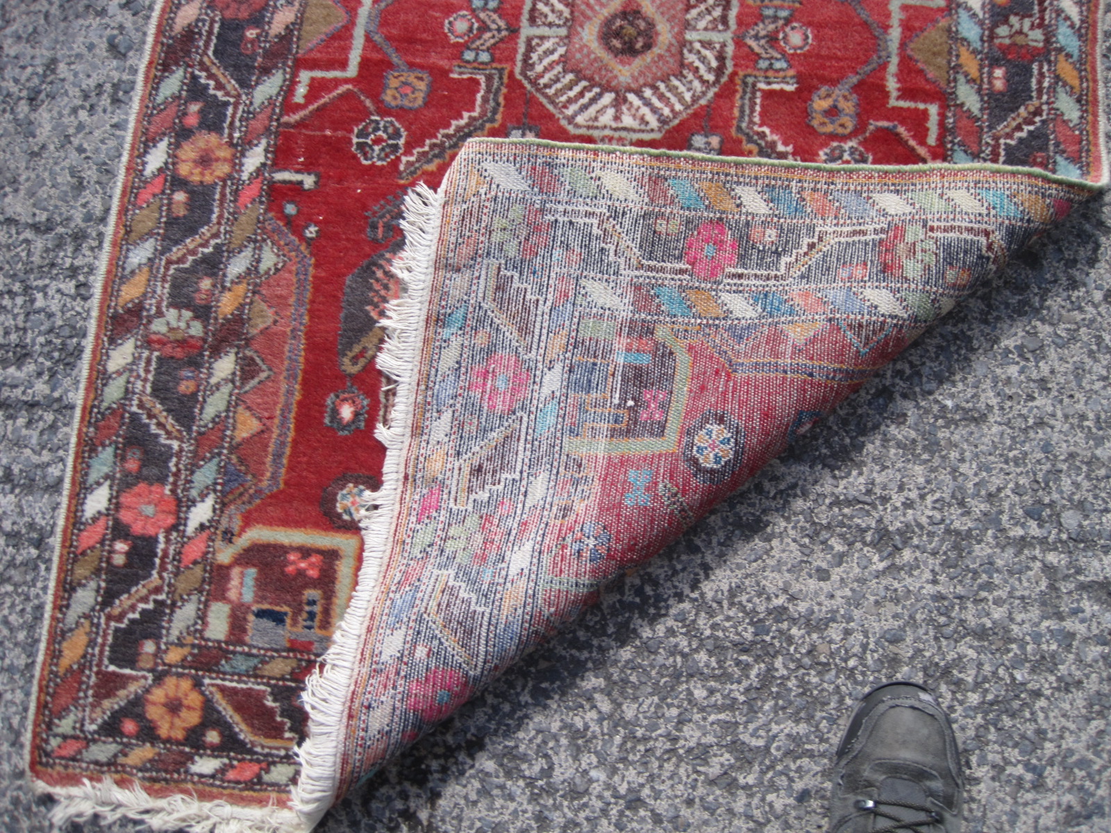 A Persian Brojerd rug 152 x 94cm - Image 2 of 2