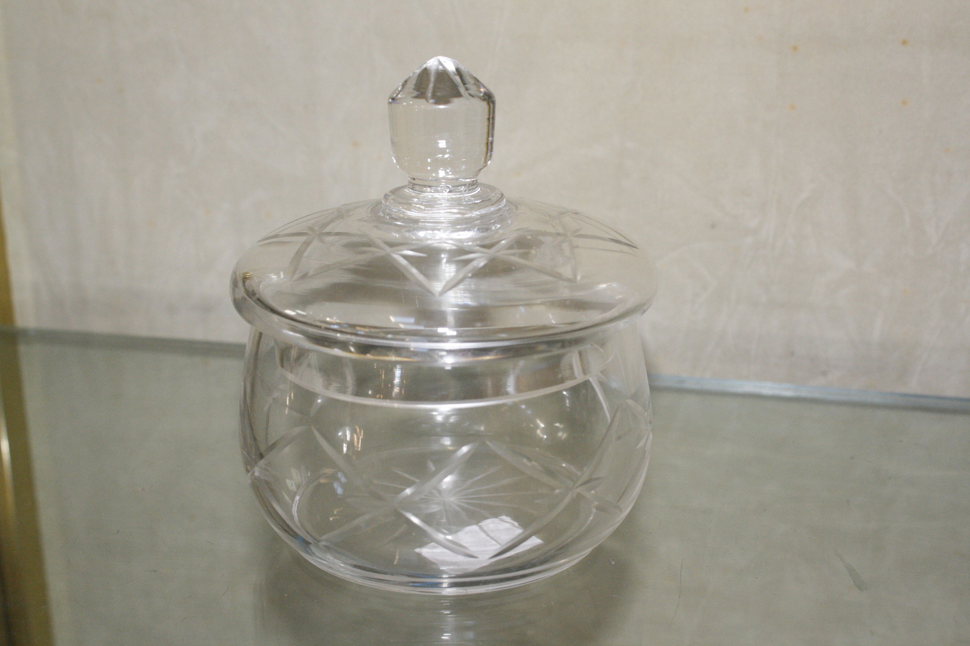 A glass bowl with cover, 11cm high approx.