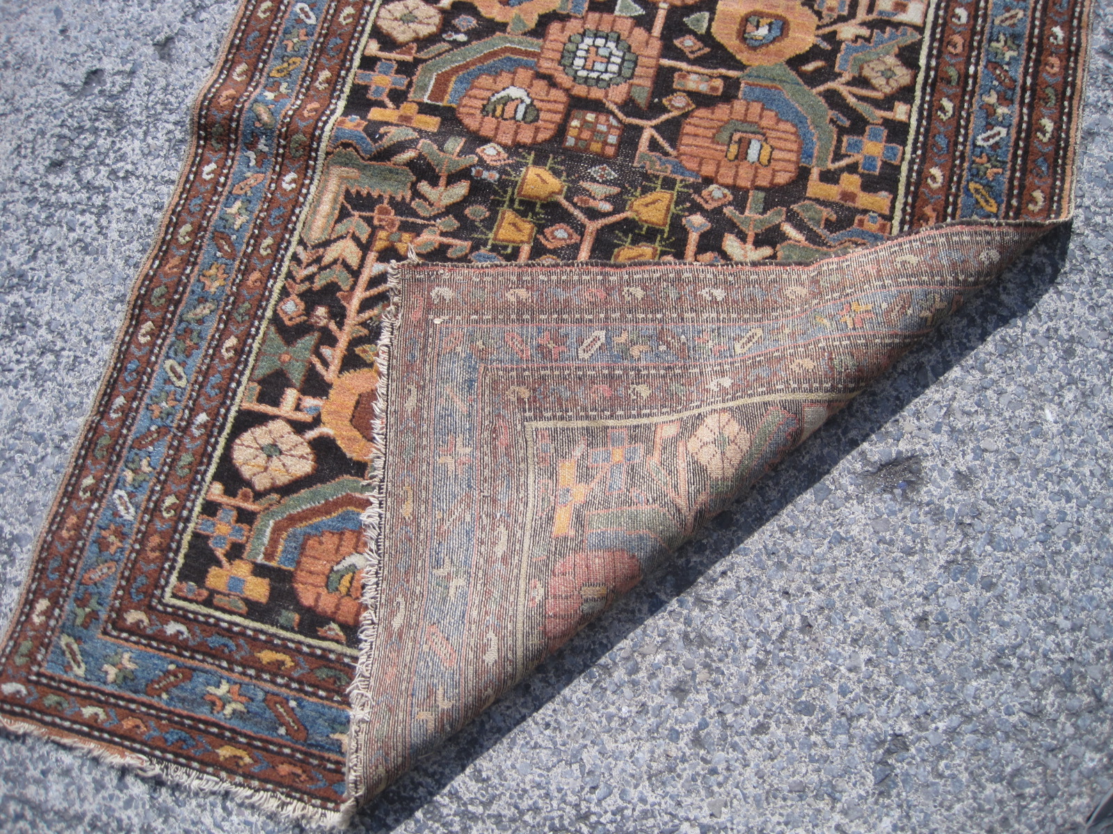 A Persian Toyserkan rug 148 x 101cm - Image 2 of 2