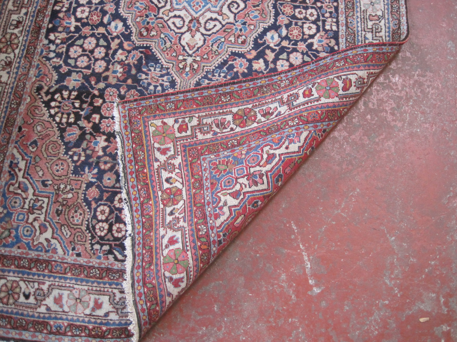 A Persian Jozan rug 213 x 133cm - Image 2 of 2