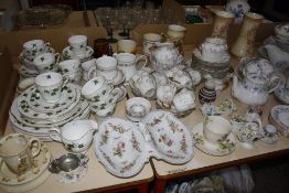 A quantity of teawares, to include Doulton Rosslyn pattern, Colclough Ivy Leaf pattern,