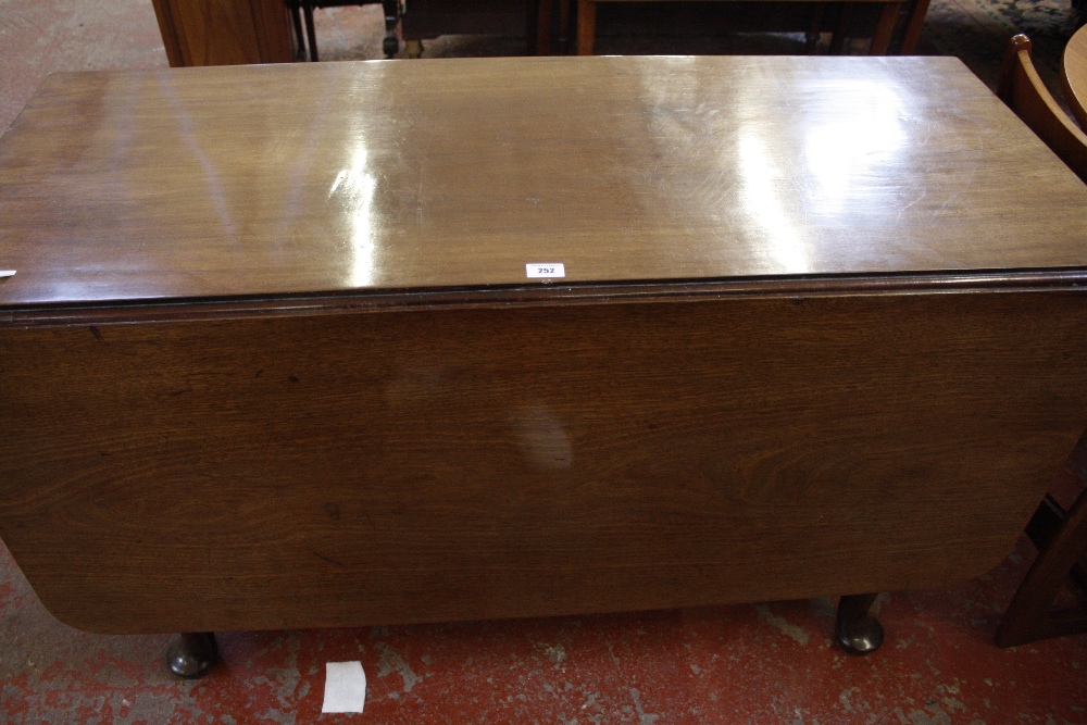 A George II mahogany drop leaf dining table, tapering legs and pad feet 148cm extended