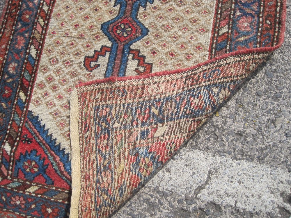 A Persian Sarab runner 280 x 74cm - Image 2 of 2