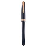 Parker, Duofold, Maxima, a blue fountain pen, with a blue cap and barrel  Parker, Duofold, Maxima, a
