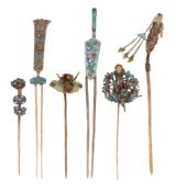 Four Chinese gilt metal and silver kingfisher feather hatpins, Qing Dynasty Four Chinese gilt