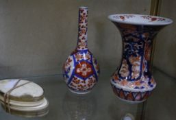 Two Oriental vases and two horn boxes (4)