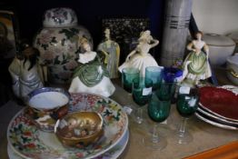 A quantity of assorted ceramics, to include a three footed bowl, a ceramic barrel marked 'Rum',