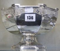 A silver hexagonal fruit bowl, Walker and Hall, Sheffield 1922, 20.89 troy oz. approx.
