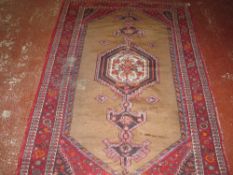 A Hamadan carpet 140 x 215cm