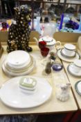 A quantity of decorative glassware and ceramics (qty)