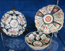 A first period Worcester dish,   19cm wide, (af) and a matching bowl and dish (both af) (3)