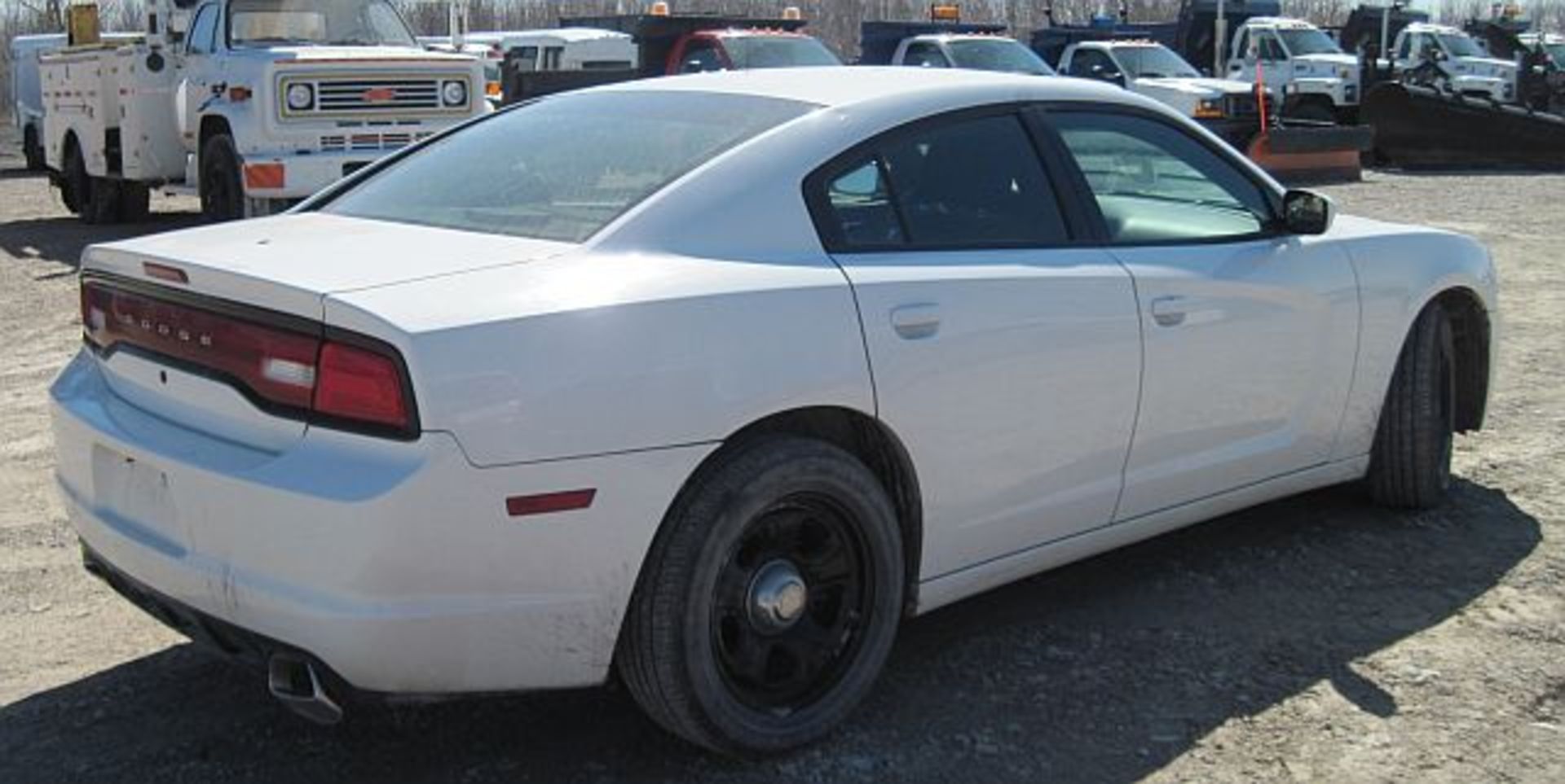 Lot 106 -  Lot# 106 2010 Dodge Charger 2010 Dodge Charger, 5.7 Litre, Tires Fair, Coolant Leak, Runs - Image 5 of 5