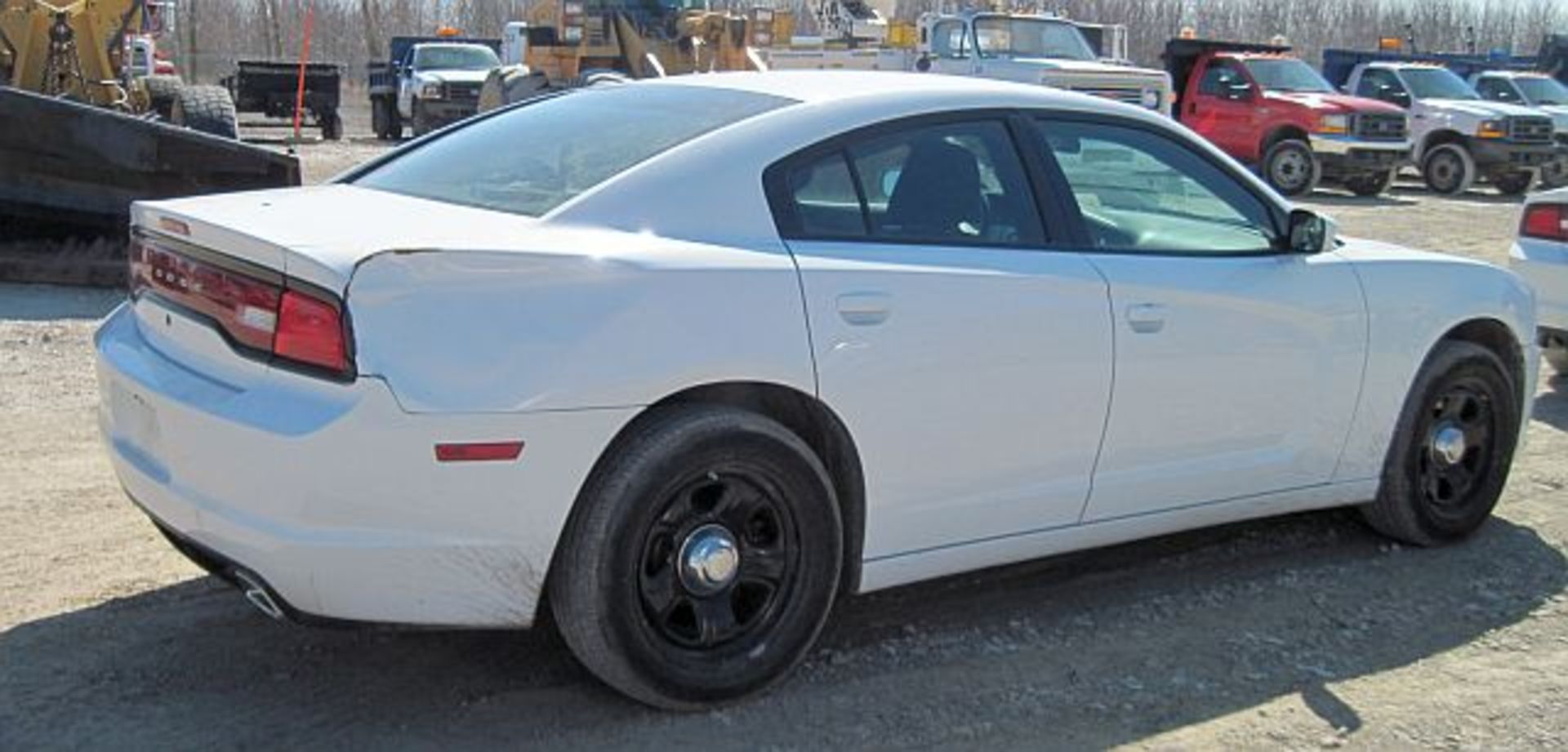 Lot 38 -  Lot# 38 2011 Dodge Charger 2011 Dodge Charger; 5.7L V8; tires fair, no dings or scratches; - Image 4 of 5