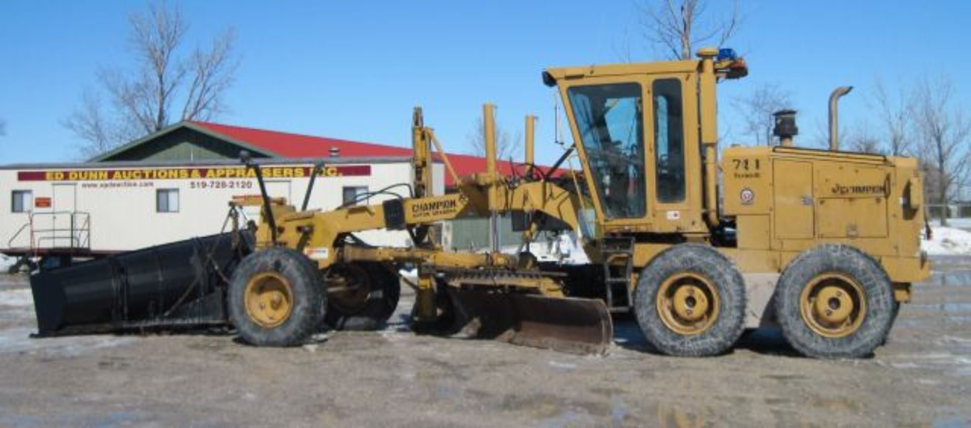 Lot 40 -  Lot# 40 1987-88 Carelift Forklift 1987-88 Carelift self leveling forklift; 4 wheel drive; - Image 5 of 5