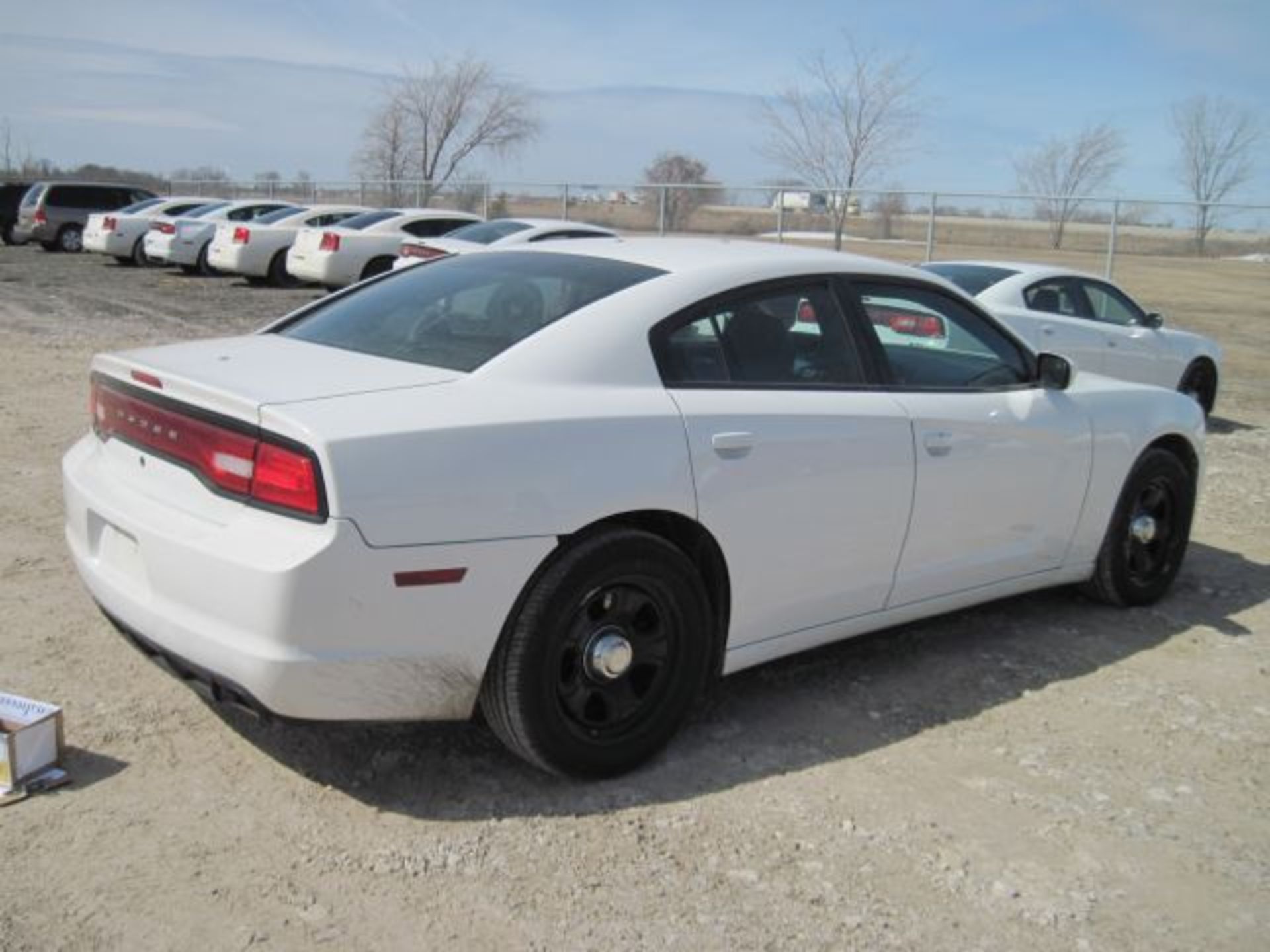 Lot 35 -  Lot# 35 2011 Dodge Charger 2011 Dodge Charger; 5.7L V8; tires fair; no scratches or dings; - Image 5 of 5