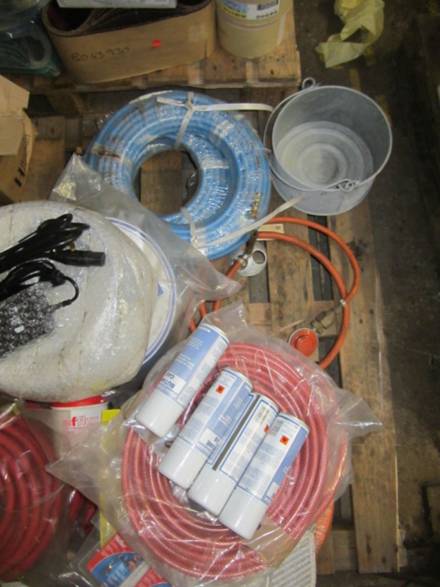 Pallet of welding and cutting consumables including acetylene fitted hoses, rods etc. - Image 3 of 3