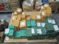 Pallet of consumable stock including Hex screws, 70mm / 75mm / 100mm / 150mm. Coach bolts M6 x50 /M6