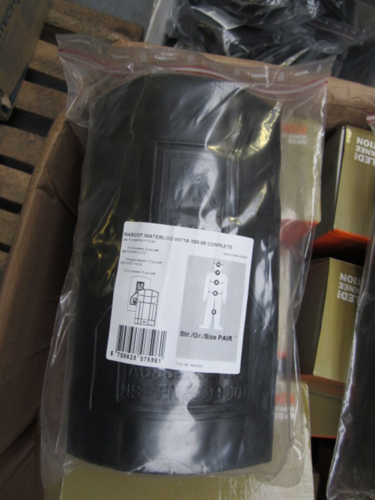 Pallet of assorted knee pads including 21 - Furwest Super Gel filled, mascat, virlex heavy duty - Image 2 of 5