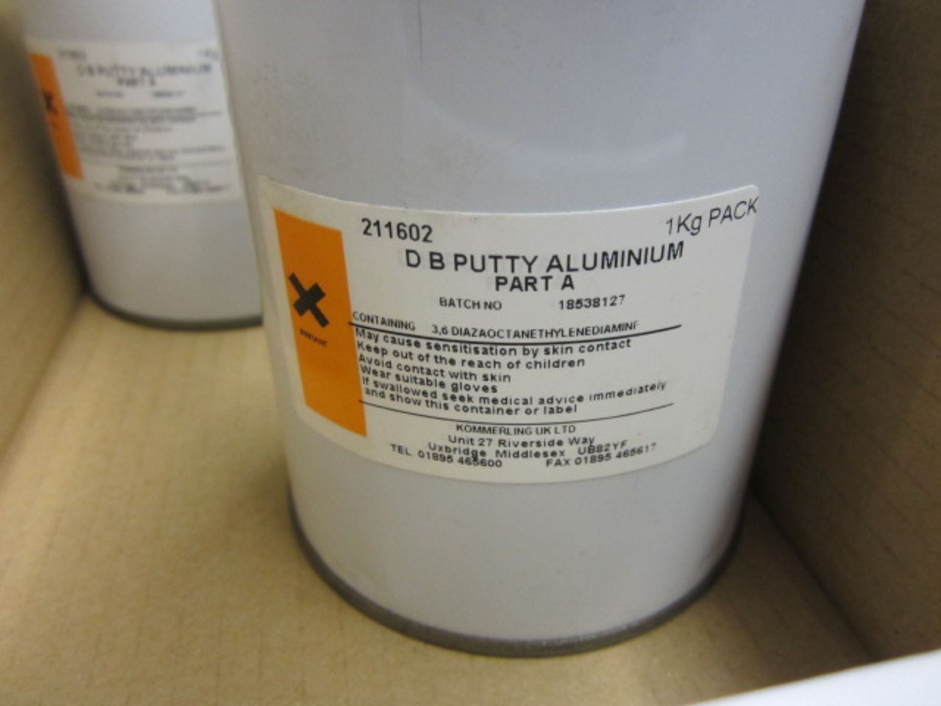 Four tins Pirelli Bi Con paste flux, two tins DB putty aluminium - Image 3 of 3